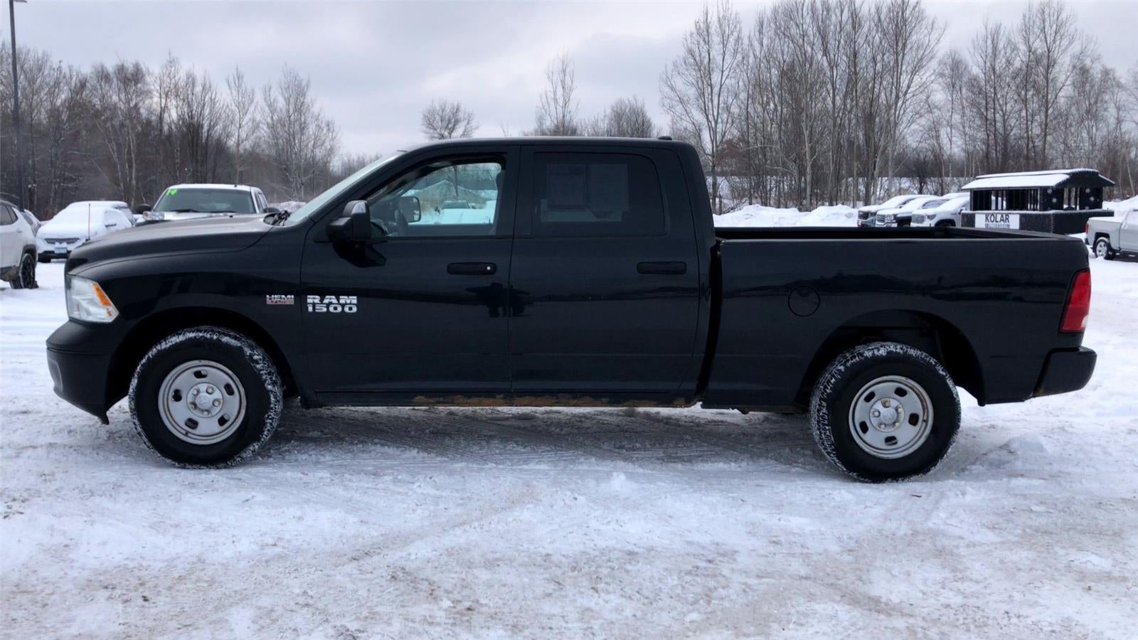 2017 RAM 1500 Tradesman Crew Cab 4x4 6'4" Box
