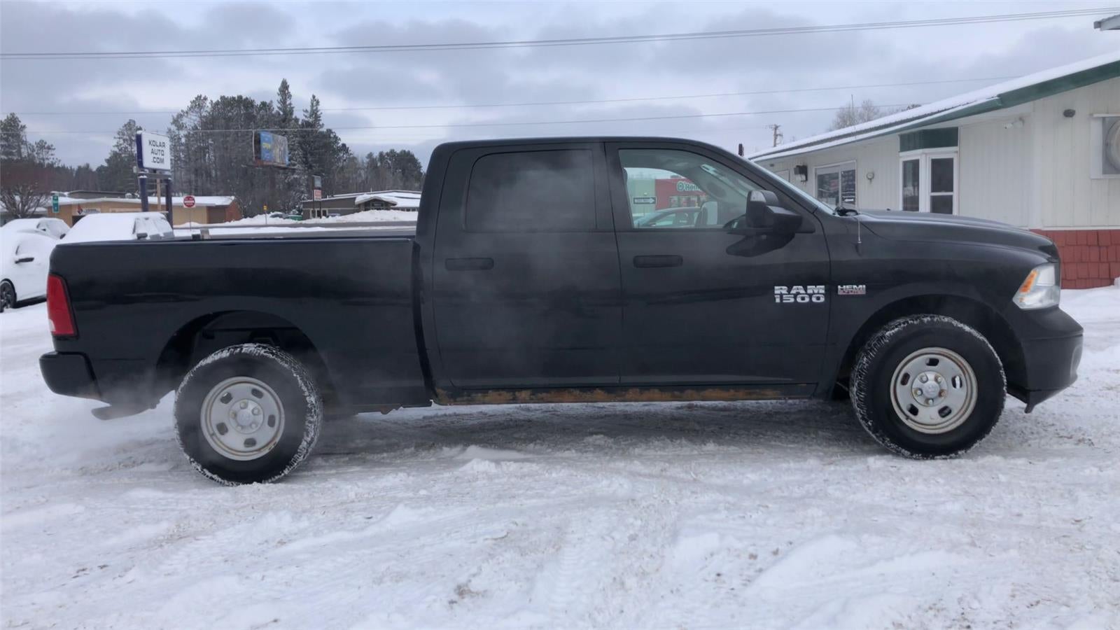 2017 RAM 1500 Tradesman Crew Cab 4x4 6'4" Box
