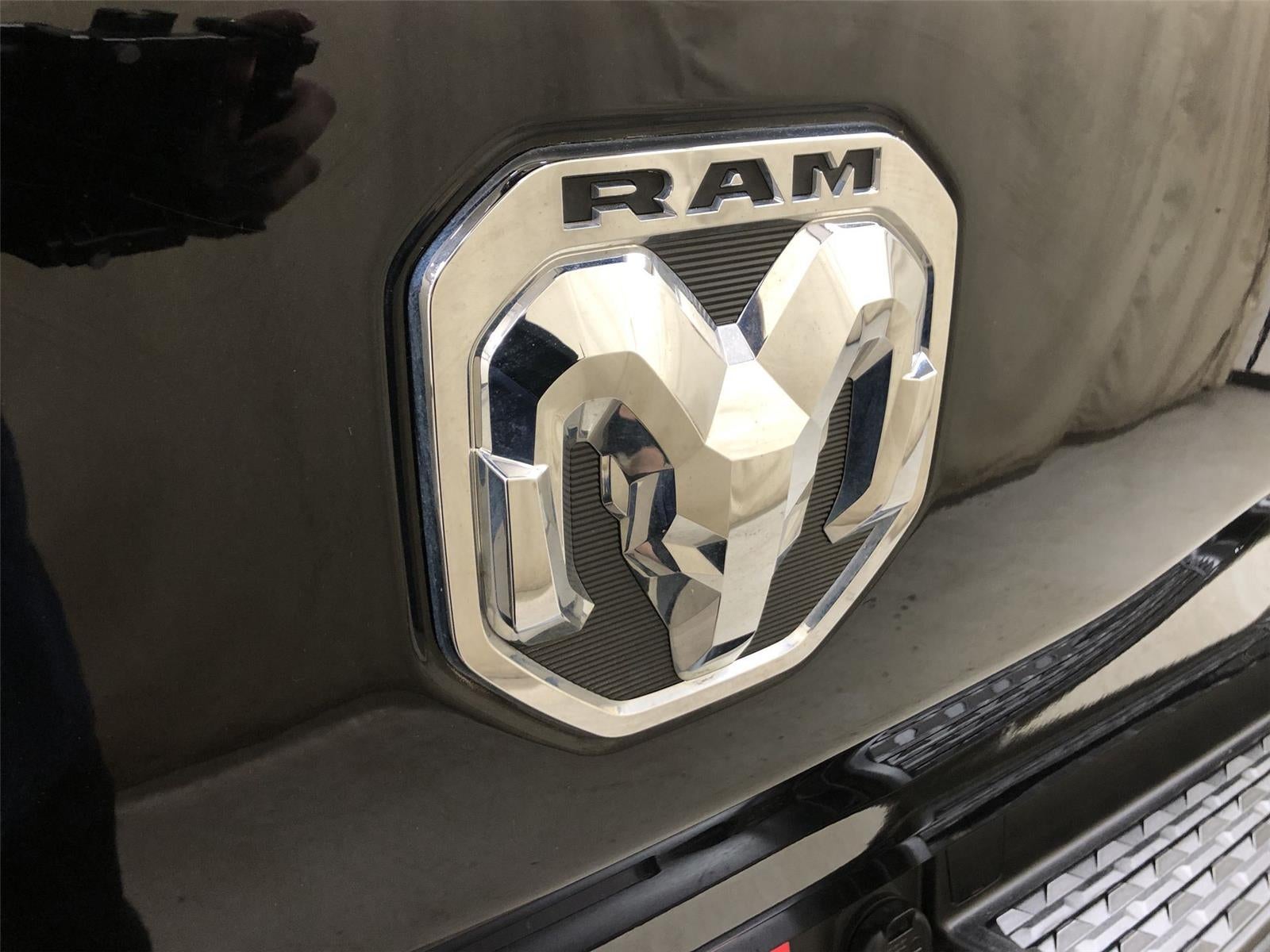 2022 RAM 1500 Big Horn Crew Cab 4x4 5'7" Box