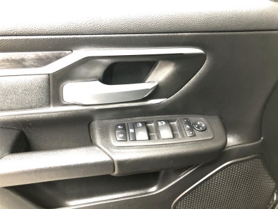 2022 RAM 1500 Big Horn Crew Cab 4x4 5'7" Box