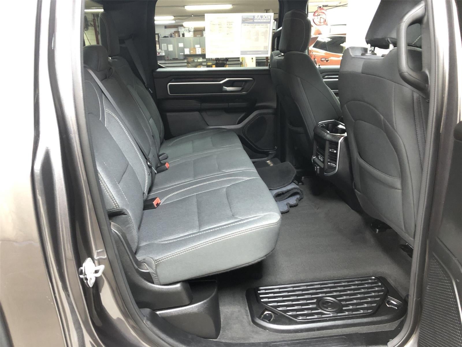 2022 RAM 1500 Big Horn Crew Cab 4x4 5'7" Box