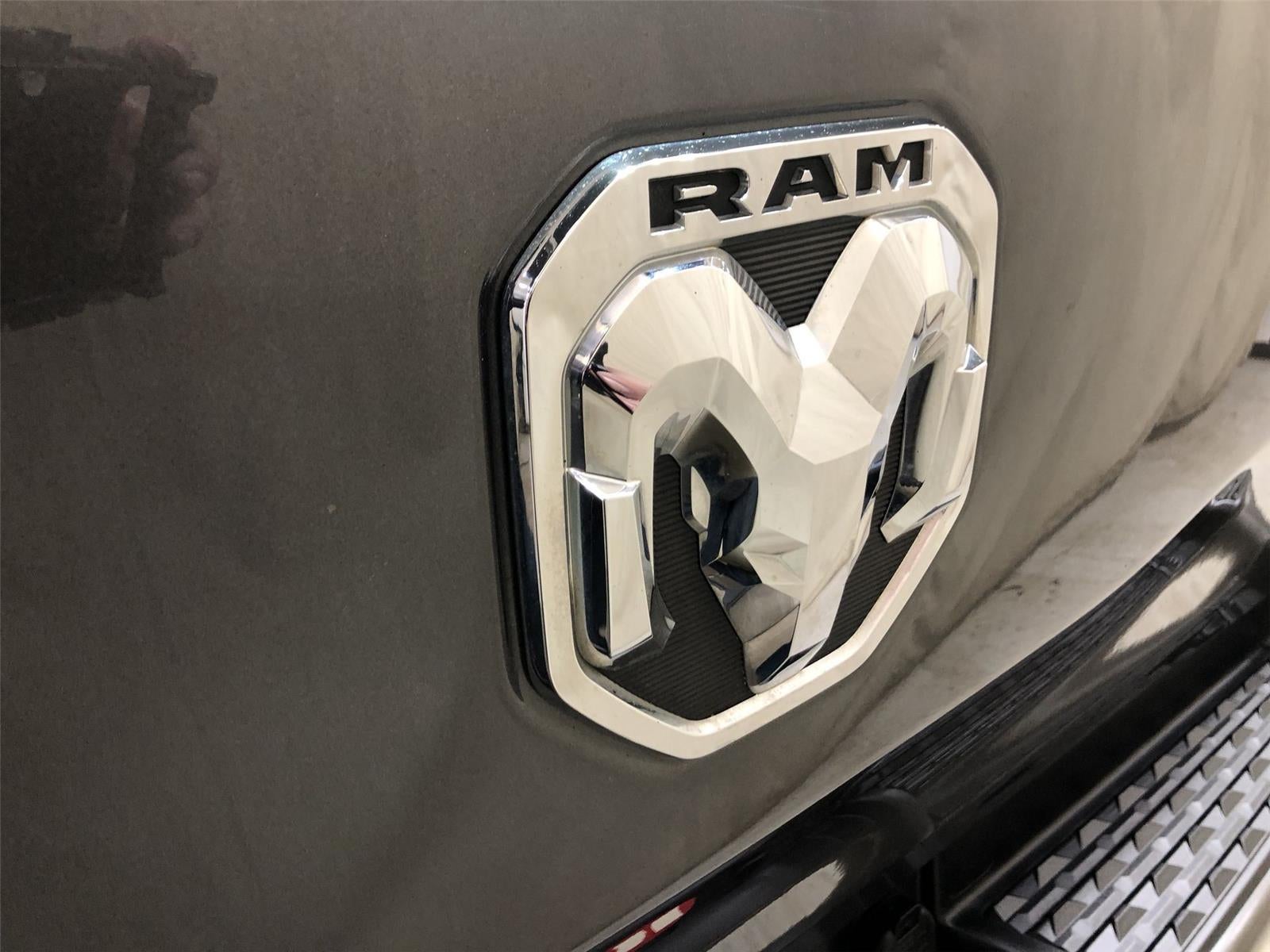 2022 RAM 1500 Big Horn Crew Cab 4x4 5'7" Box