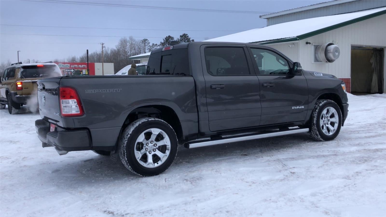 2022 RAM 1500 Big Horn Crew Cab 4x4 5'7" Box