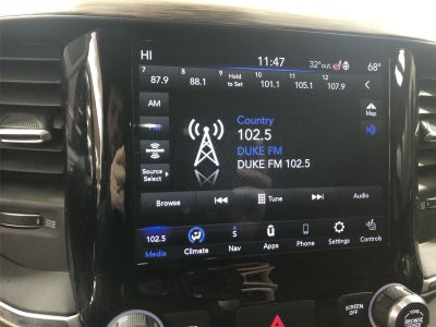 2020 RAM 1500 Laramie Crew Cab 4x4 5'7" Box