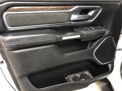 2020 RAM 1500 Laramie Crew Cab 4x4 5'7" Box