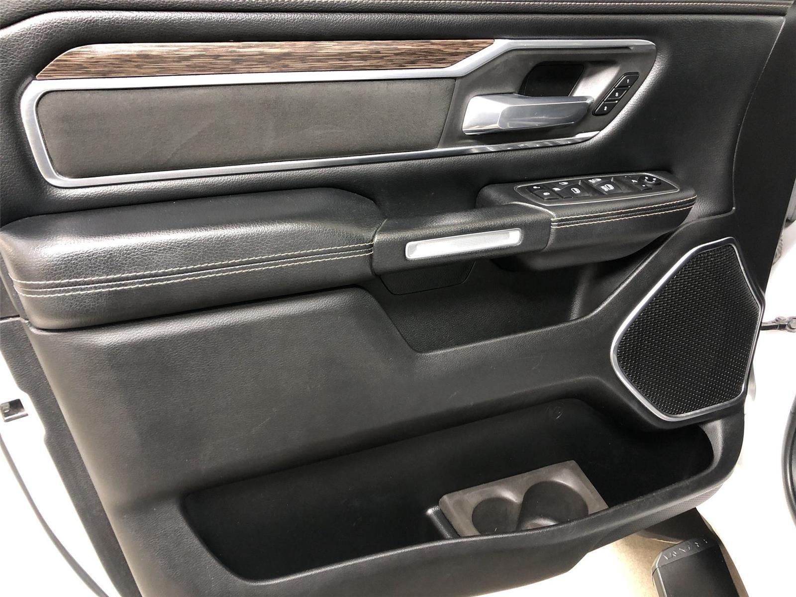 2020 RAM 1500 Laramie Crew Cab 4x4 5'7" Box