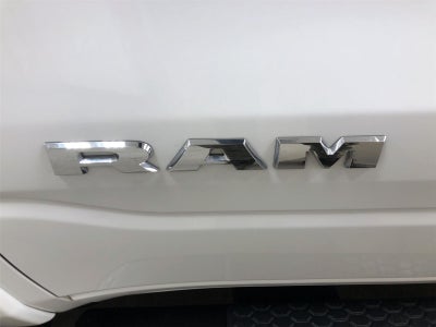 2020 RAM 1500 Laramie Crew Cab 4x4 5'7" Box