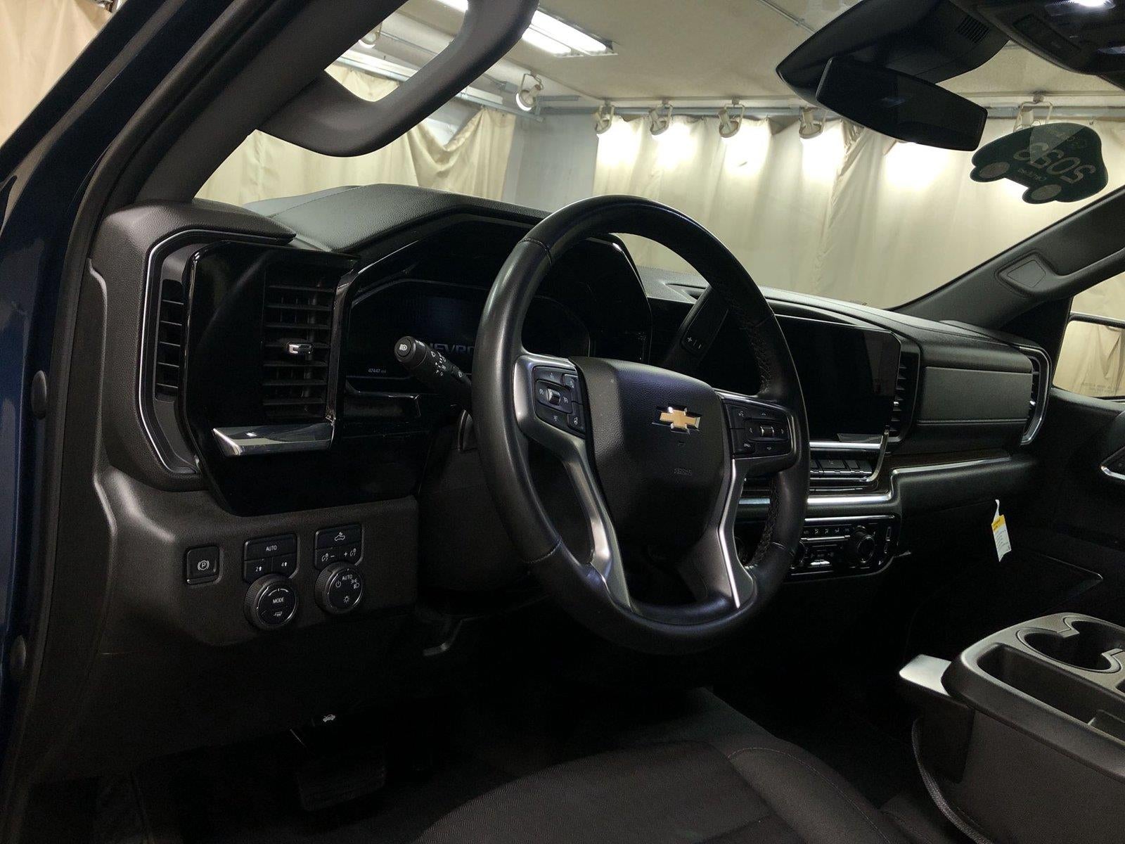 2023 Chevrolet Silverado 1500 LT (2FL)