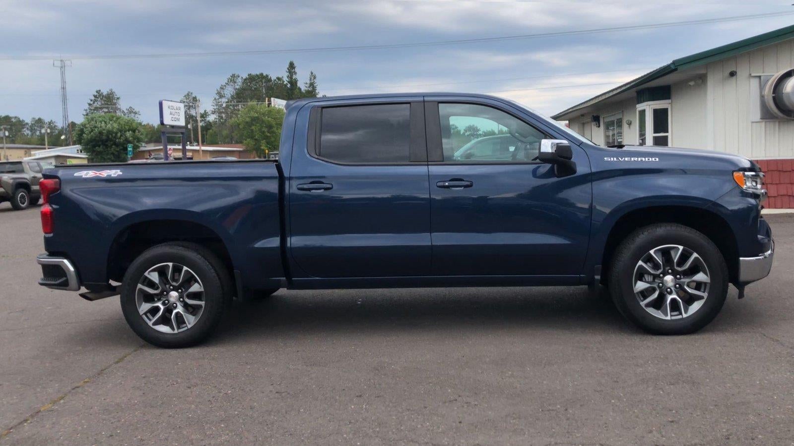 2023 Chevrolet Silverado 1500 LT (2FL)