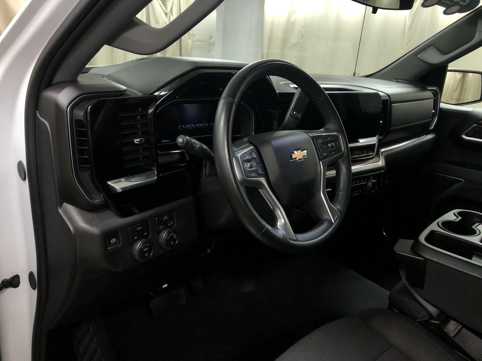 2025 Chevrolet Silverado 1500 LT (2FL)