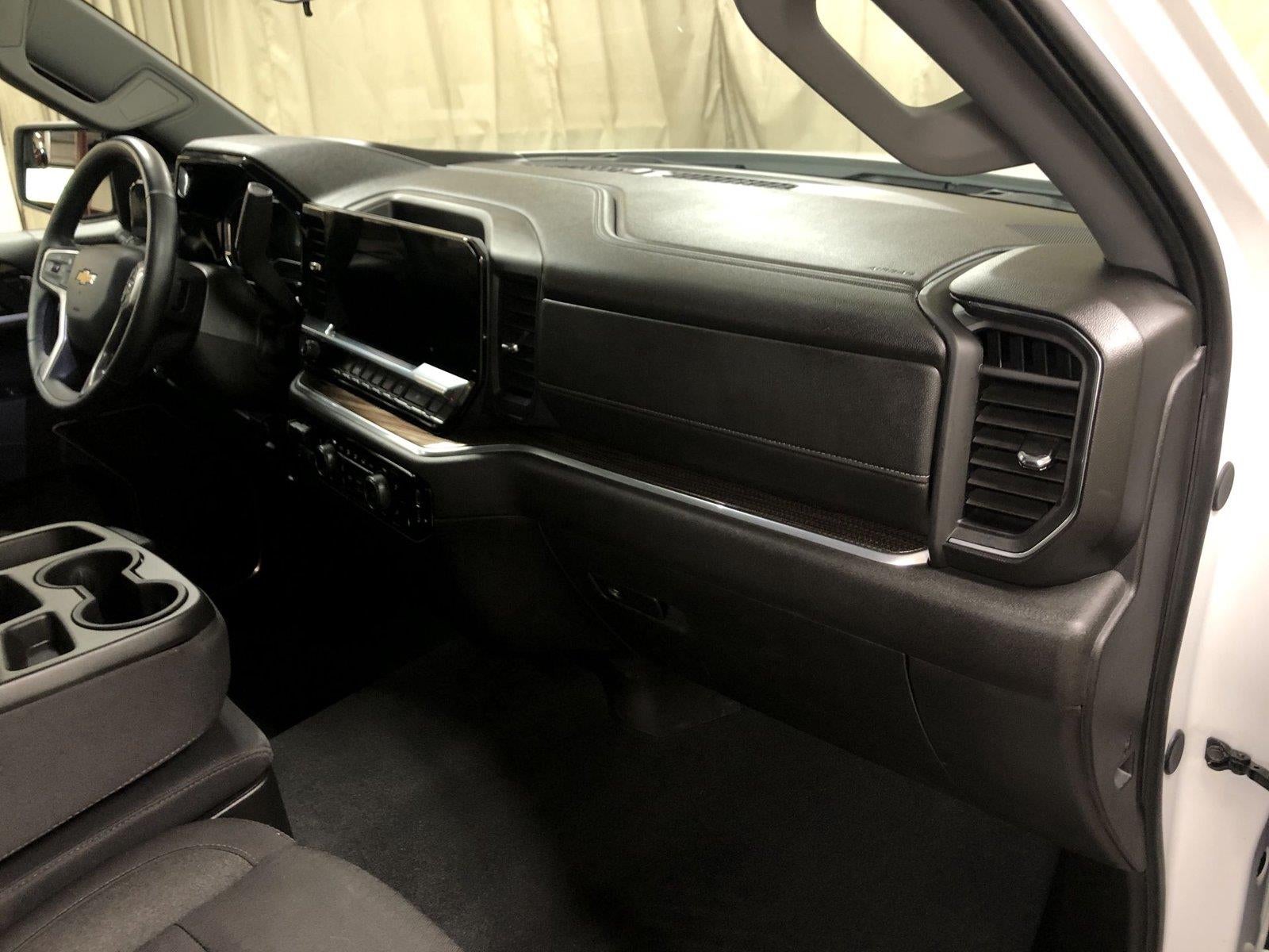 2025 Chevrolet Silverado 1500 LT (2FL)