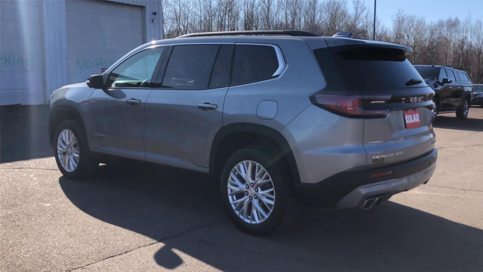 2024 GMC Acadia Elevation