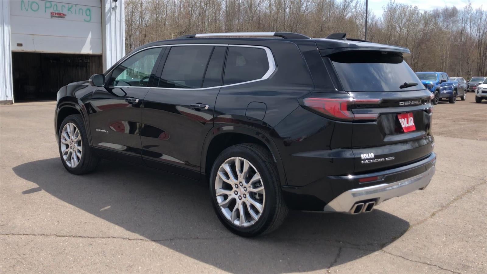 2024 GMC Acadia Denali