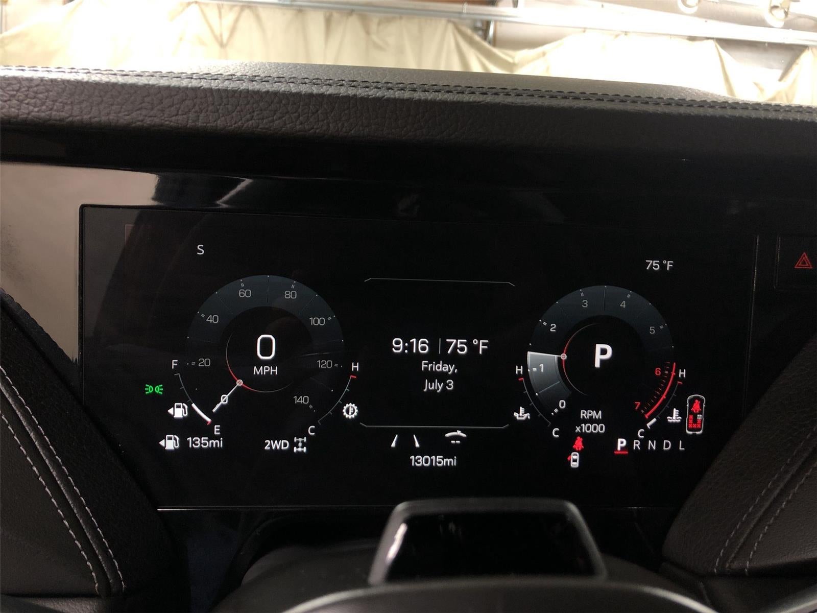 2025 GMC Yukon Denali - Photo 12