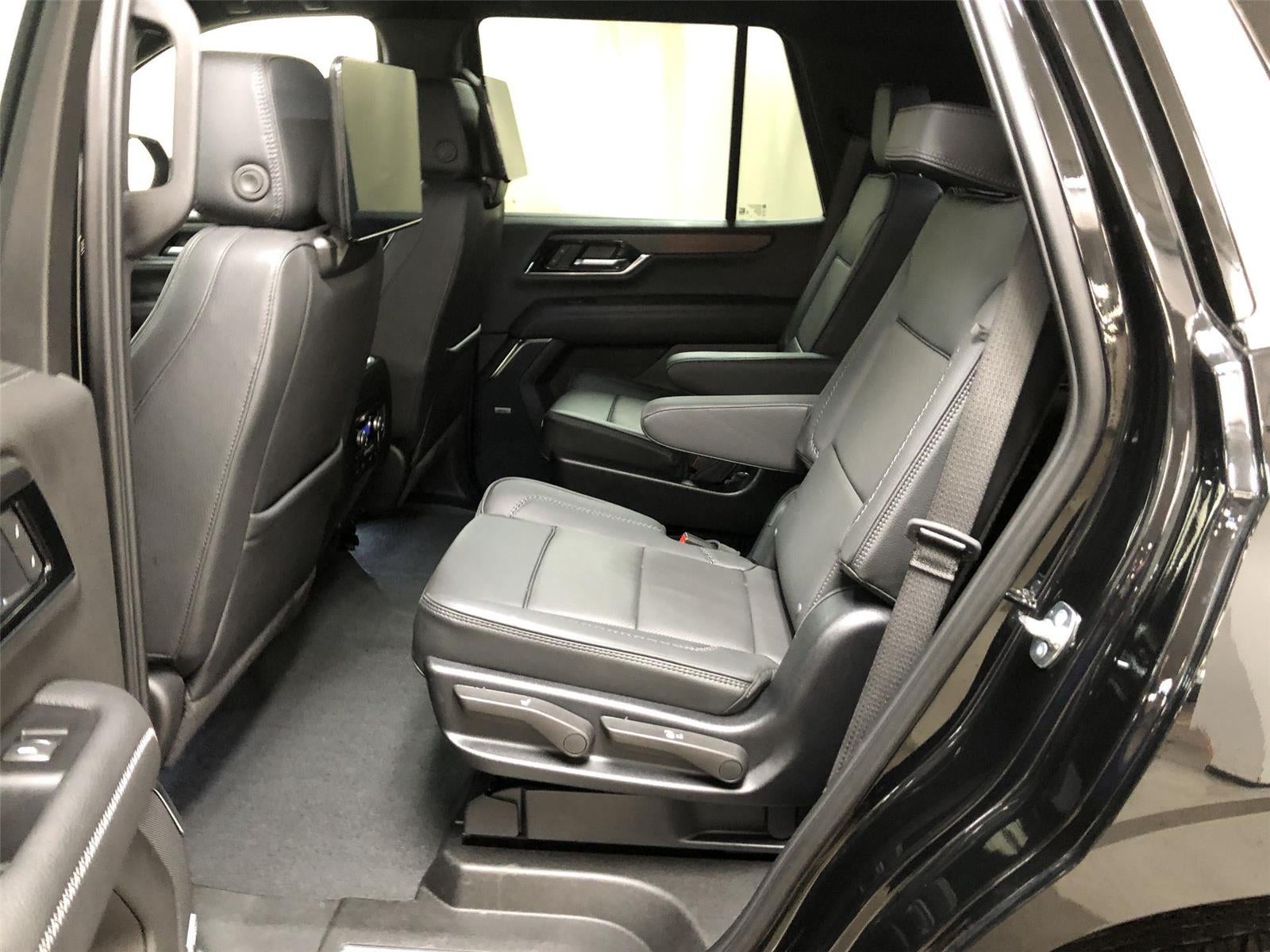 2025 GMC Yukon Denali - Photo 24