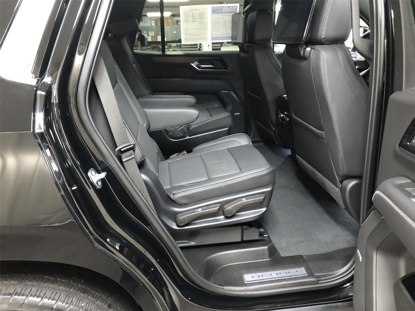 2025 GMC Yukon Denali - Photo 26