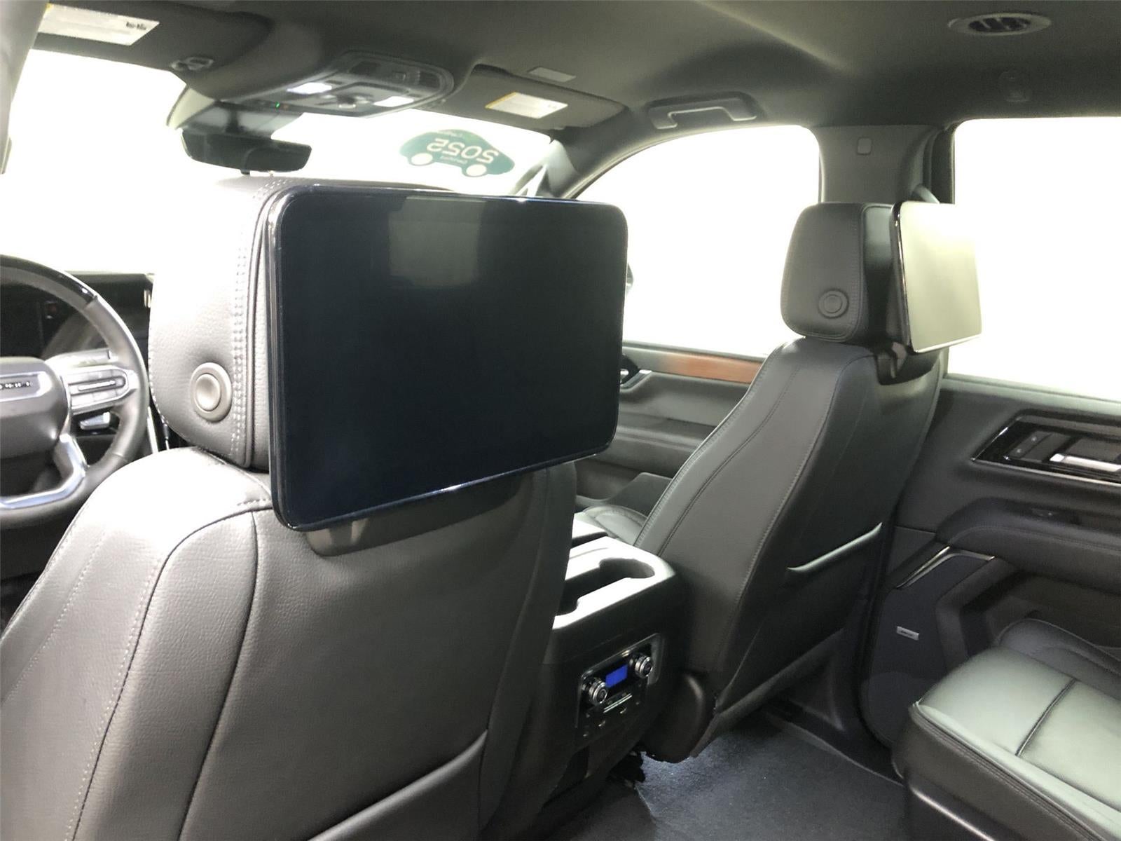 2025 GMC Yukon Denali - Photo 34