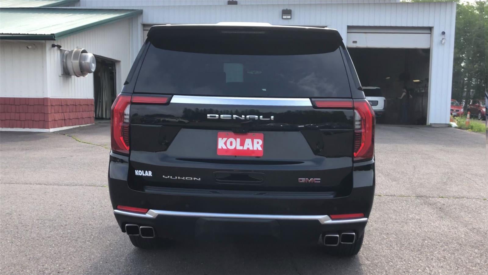 2025 GMC Yukon Denali - Photo 7