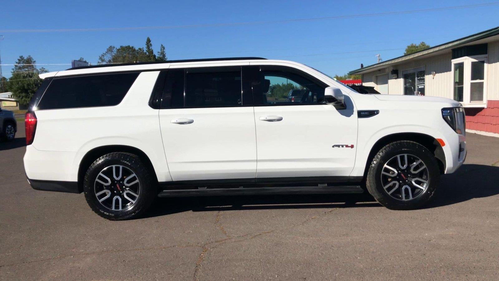 2021 GMC Yukon XL AT4
