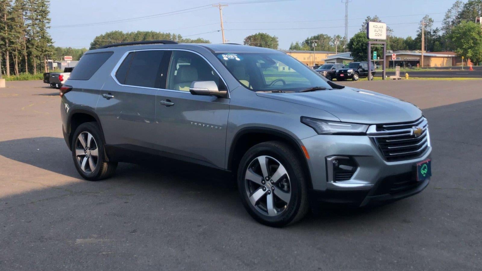 2023 Chevrolet Traverse LT Leather
