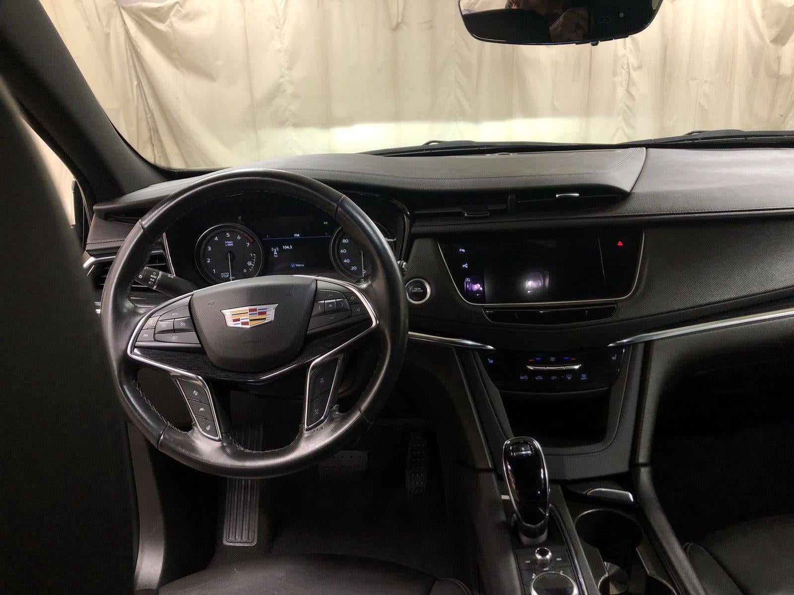 2022 Cadillac XT5 Premium Luxury