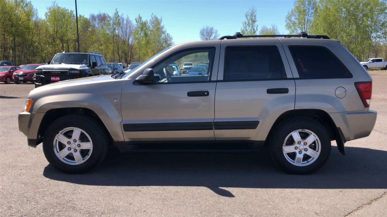 2005 Jeep Grand Cherokee Laredo