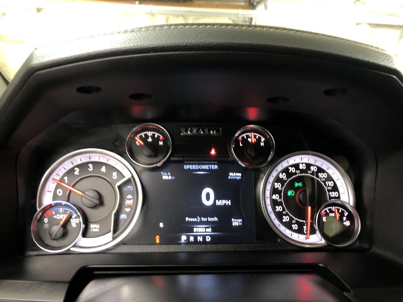 2018 RAM 2500 Laramie Crew Cab 4x4 6'4" Box