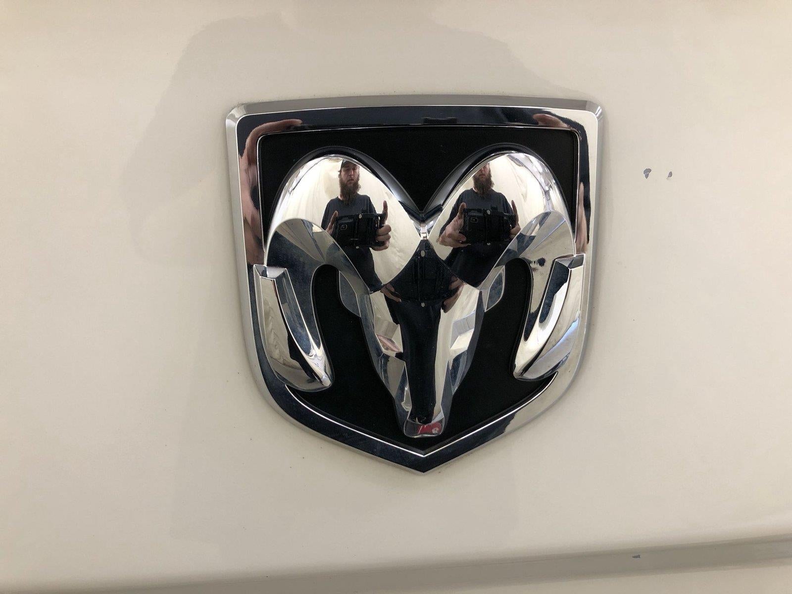 2018 RAM 2500 Laramie Crew Cab 4x4 6'4" Box