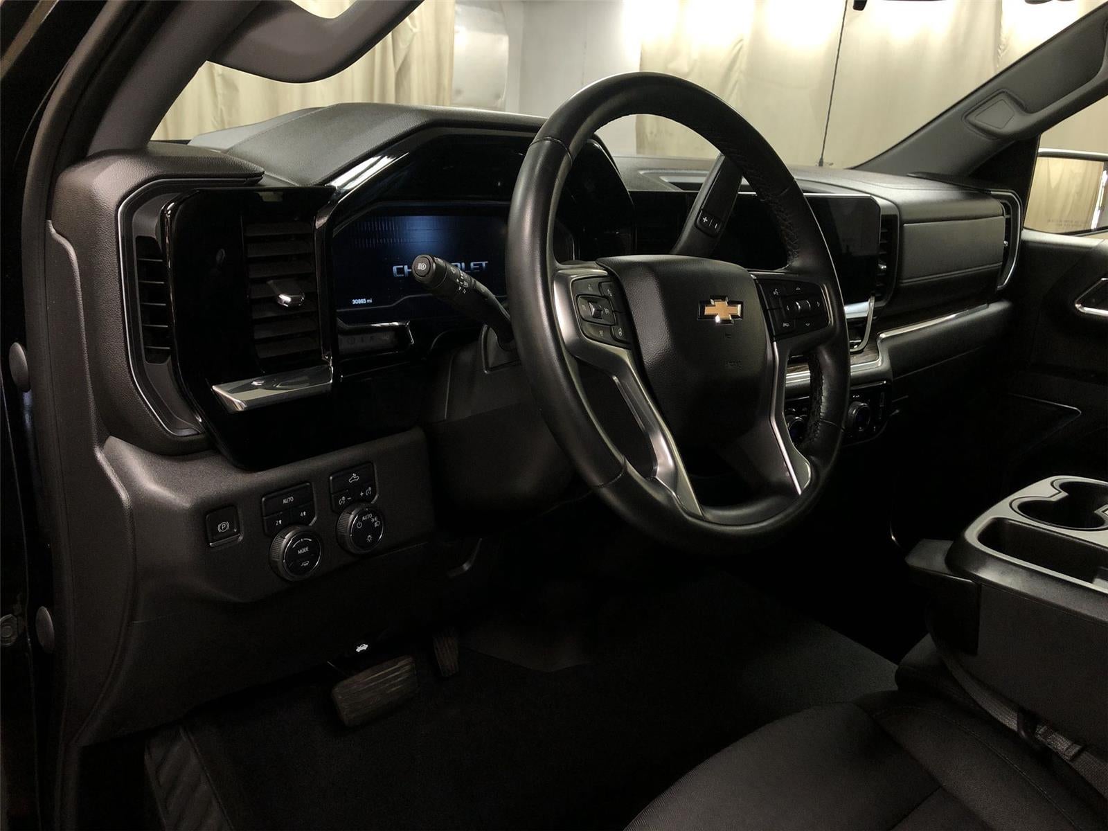 2023 Chevrolet Silverado 1500 LT (2FL)