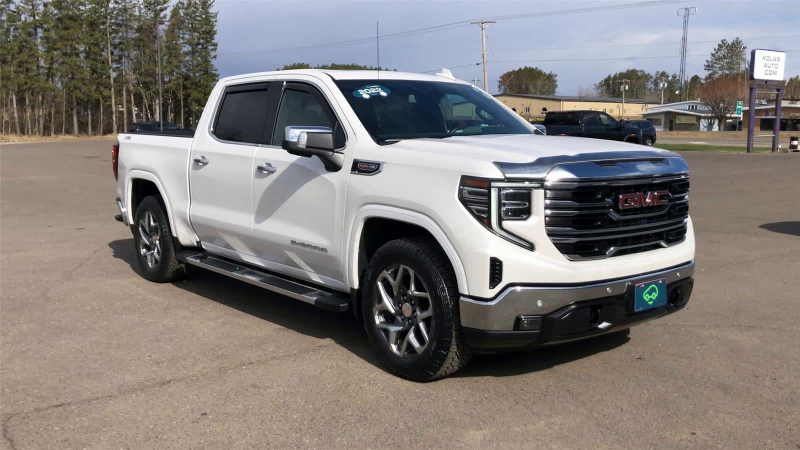 Used 2022 GMC Sierra 1500 SLT with VIN 3GTUUDEL3NG531180 for sale in Hermantown, Minnesota