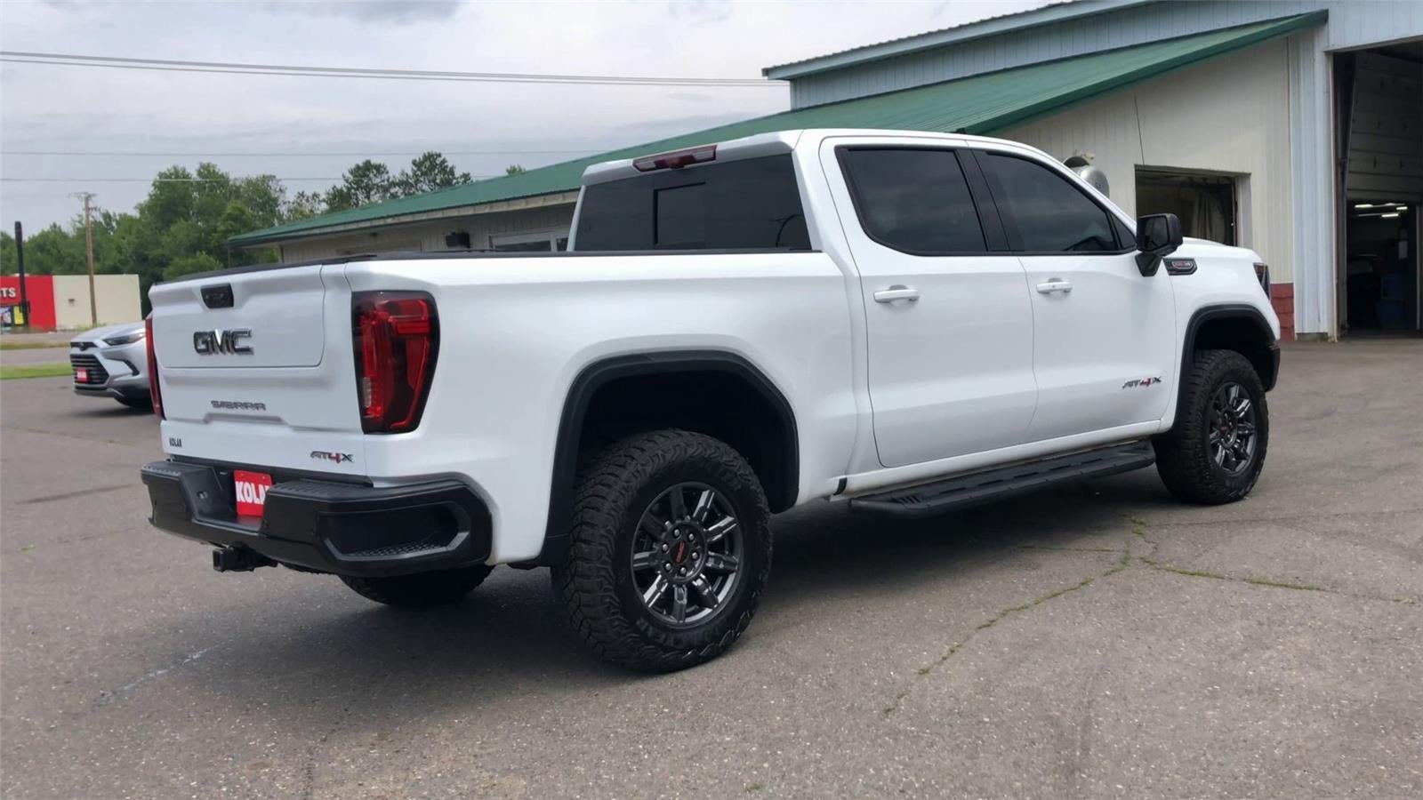 2024 GMC Sierra 1500 AT4X