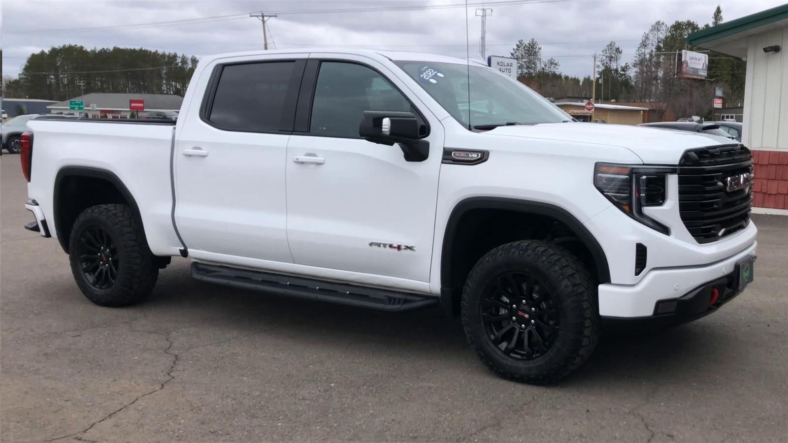 Used 2022 GMC Sierra 1500 AT4X with VIN 3GTUUFEL2NG689716 for sale in Hermantown, Minnesota
