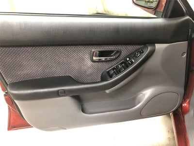 2004 Subaru Legacy Sedan (Natl) L