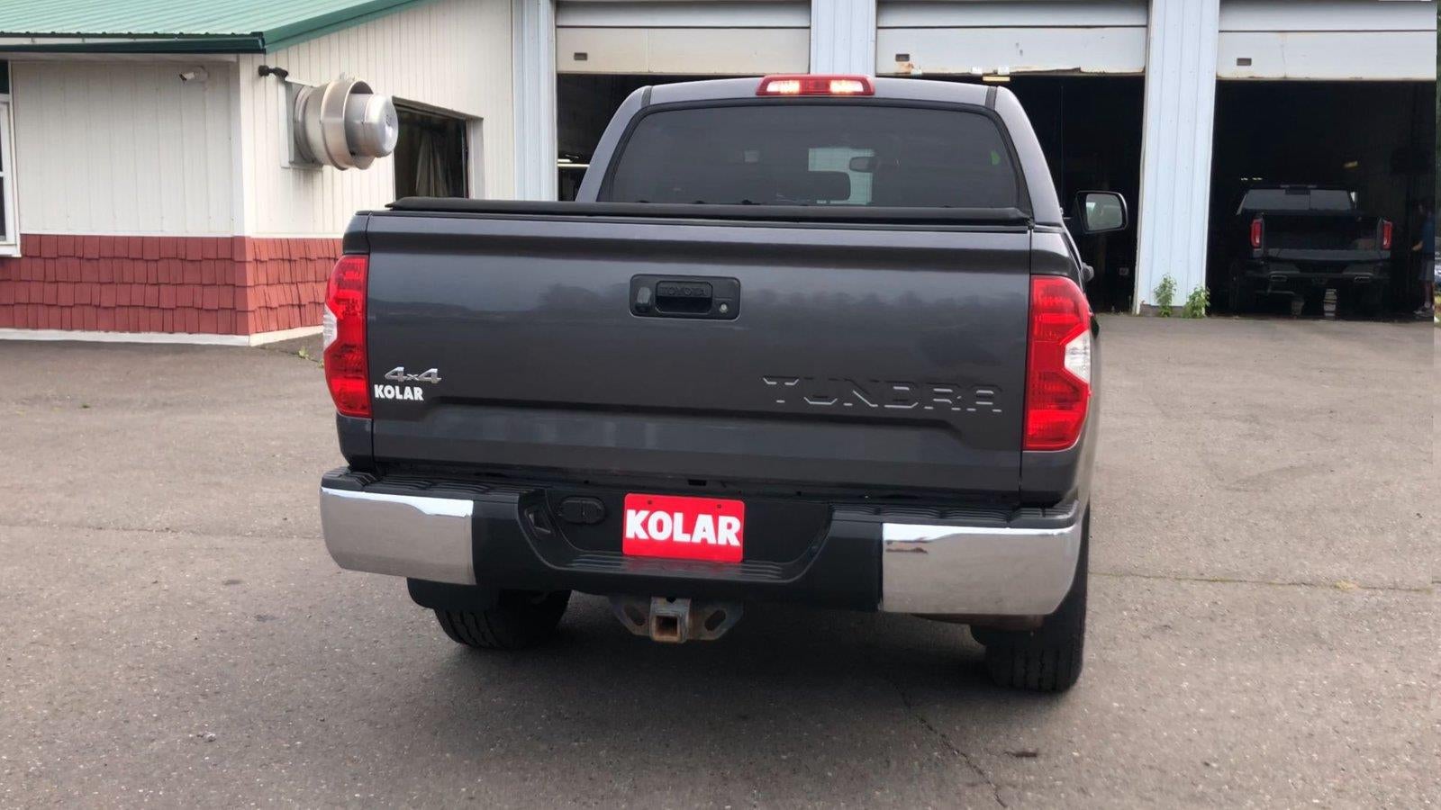 2016 Toyota Tundra SR5 5.7L V8