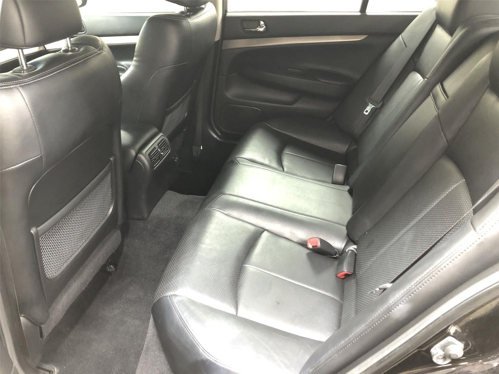 2013 INFINITI G37x x